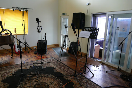 13 Sound Studios