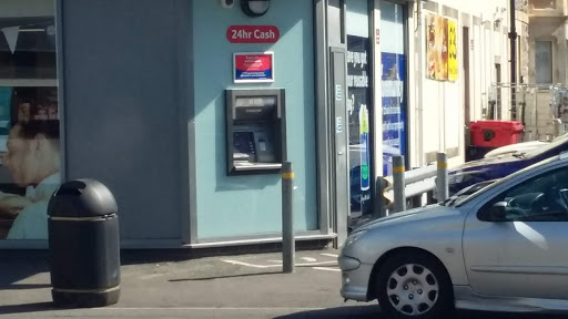 ATM ( tesco )